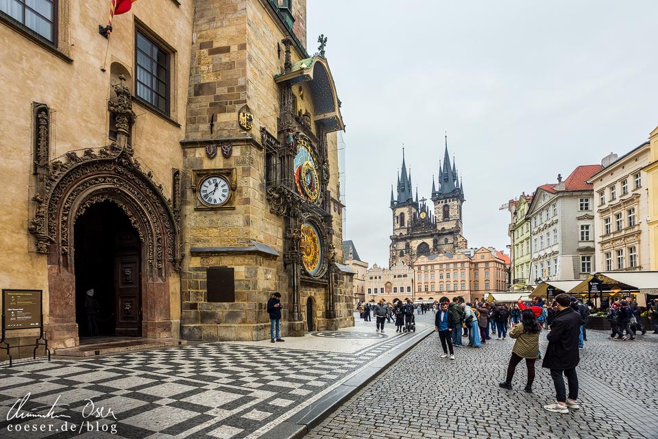 Die astronomische Uhr auf dem Altstädter Ring in Prag