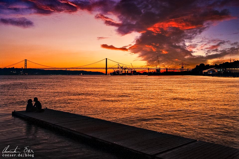 Fotospots Lissabon: Ponte 25 de Abril im Sonnenuntergang