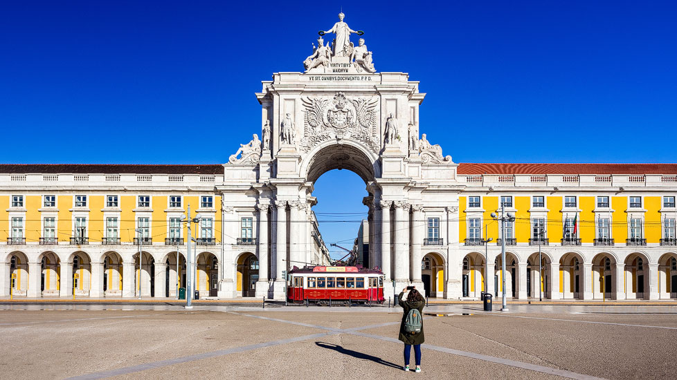 Der Triumphbogen Arco da Rua Augusta in Lissabon