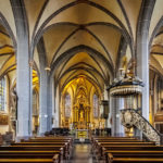 Innenansicht der Basilika St. Lambertus in Düsseldorf