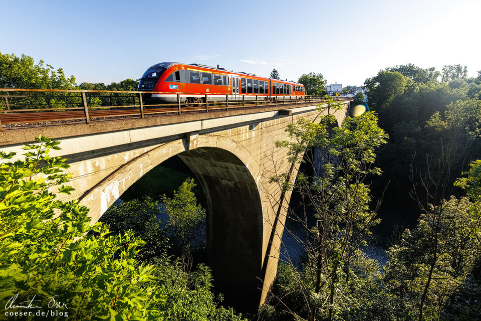 Regionalzug auf der Oberen Illerbrücke in Kempten