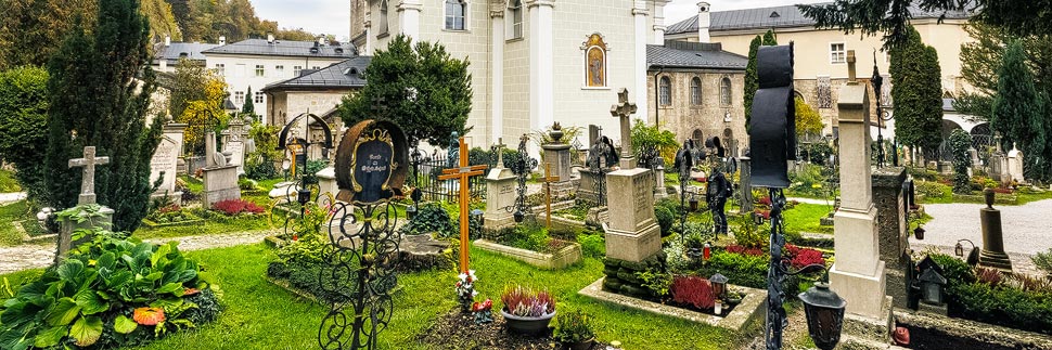 Kloster und Friedhof St. Peter in Salzburg