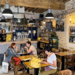 Blick in das Café La Menuiserie in Dijon
