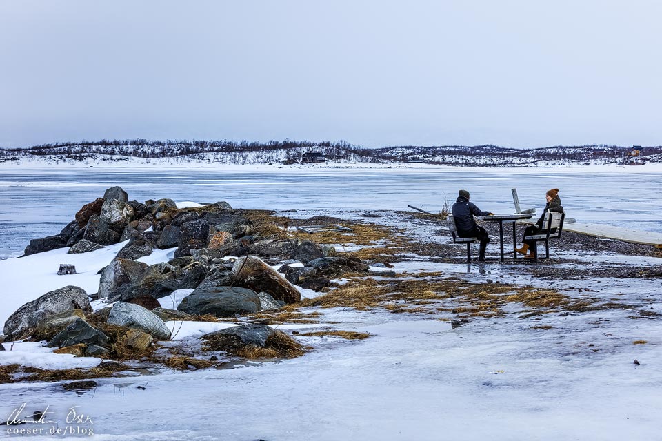 Zugefrorener See Torneträsk in Abisko, Schweden