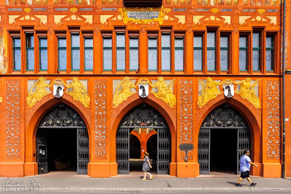 Scheinarchitektur auf der Fassade des Rathauses von Basel