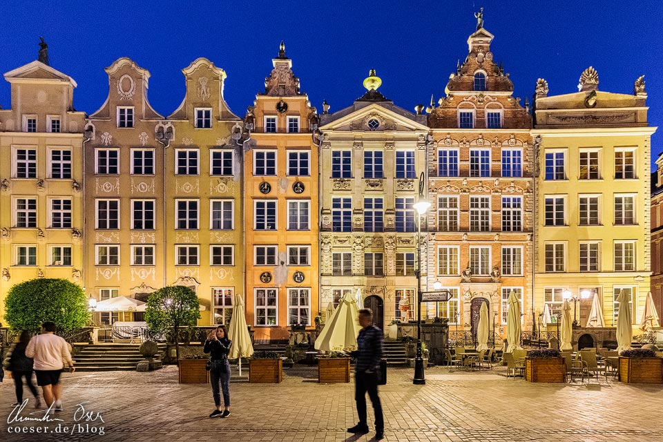 Die rekonstruierten historischen Patrizierhäuser auf dem Langen Markt in Danzig