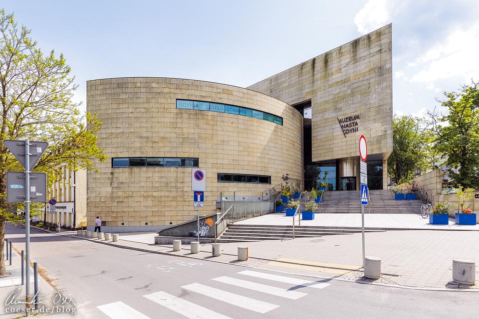 Stadtmuseum im Stil des Modernismus in Gdynia