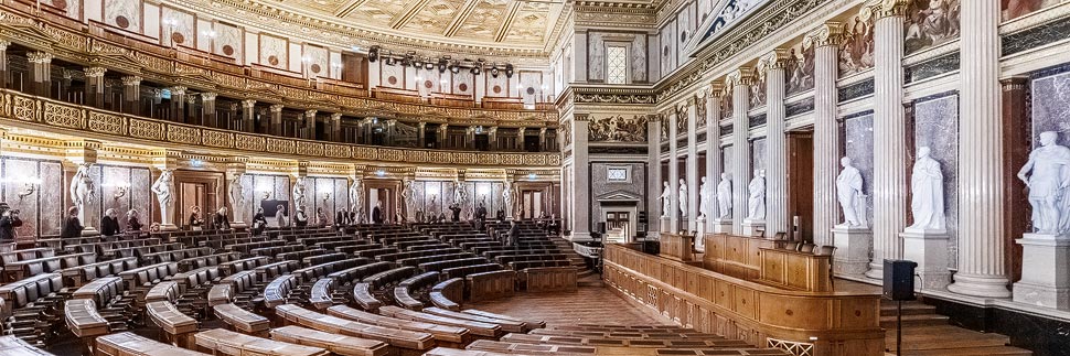 Historischer Reichsratssaal im Parlament in Wien