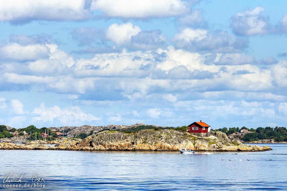 Rotes Haus auf einer Insel in den Göteborger Schären