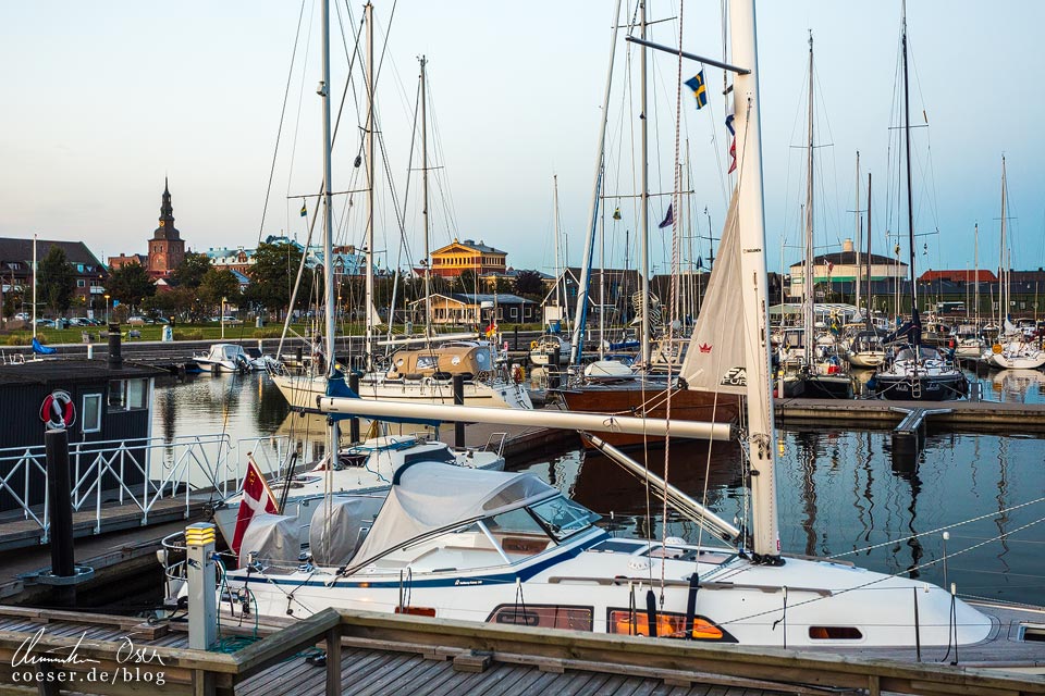 Segelhafen und Cityscape in Ystad