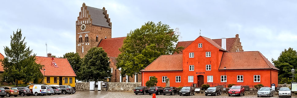 St-Maria-Kirche und Altes Rathaus in Åhus, Schweden