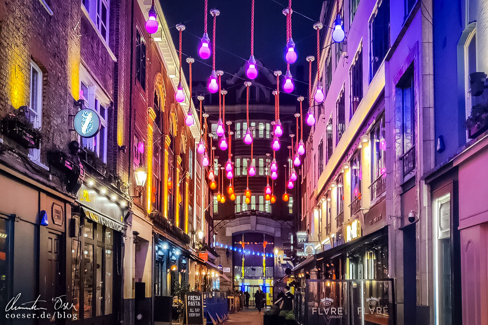 Weihnachtsbeleuchtung in London: Carnaby Street