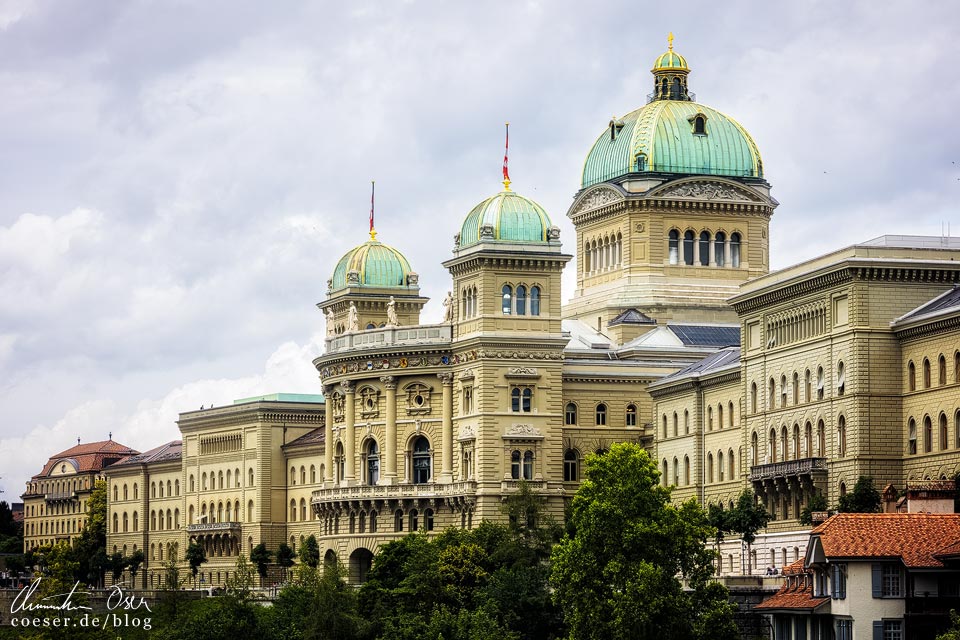 Außenansicht des Bundeshaus in Bern