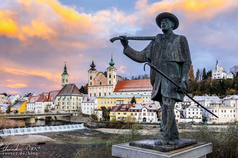 Statue eines Flößers auf der Ennsbrücke in Steyr