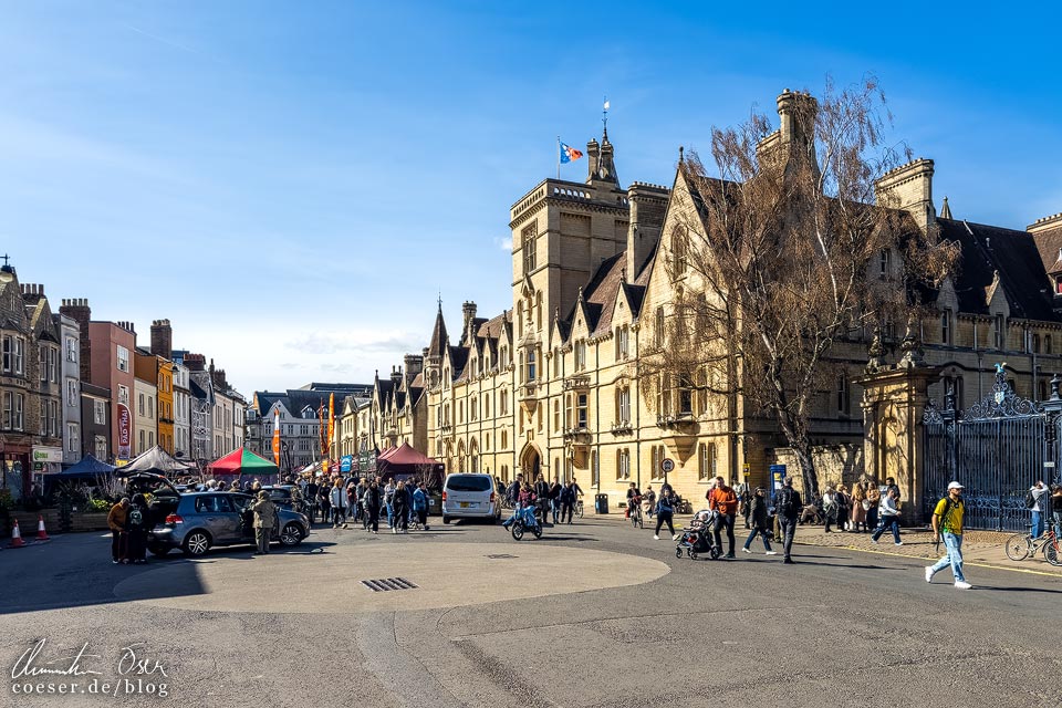 Außenansicht des Balliol College auf der Broad Street in Oxford