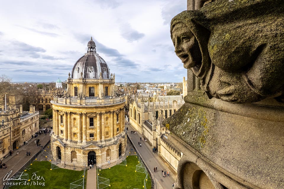 Ausblick auf die Radcliffe Camera vom Turm der Kirche Church of St Mary the Virgin in Oxford