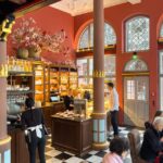 Blick in das Kaffeehaus Goldene Waage in Frankfurt