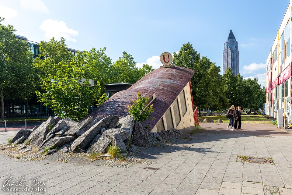 Fotospots Frankfurt: Ungewöhnliche Architektur in der U-Bahn-Station Bockenheimer Warte
