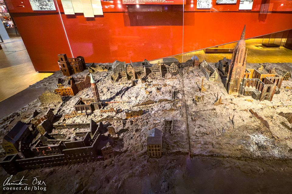 Modell der zerstörten Altstadt von Frankfurt am Main nach den Luftangriffen 1944 im Historischen Museum