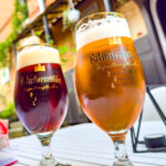 Bier aus der lettischen Brauerei Valmiermuiža im Burgerlokal Zaļa Zāle in Cesis, Lettland
