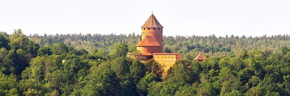 Blick auf die Burg Turaida im Nationalpark Gauja in Sigulda, Lettland