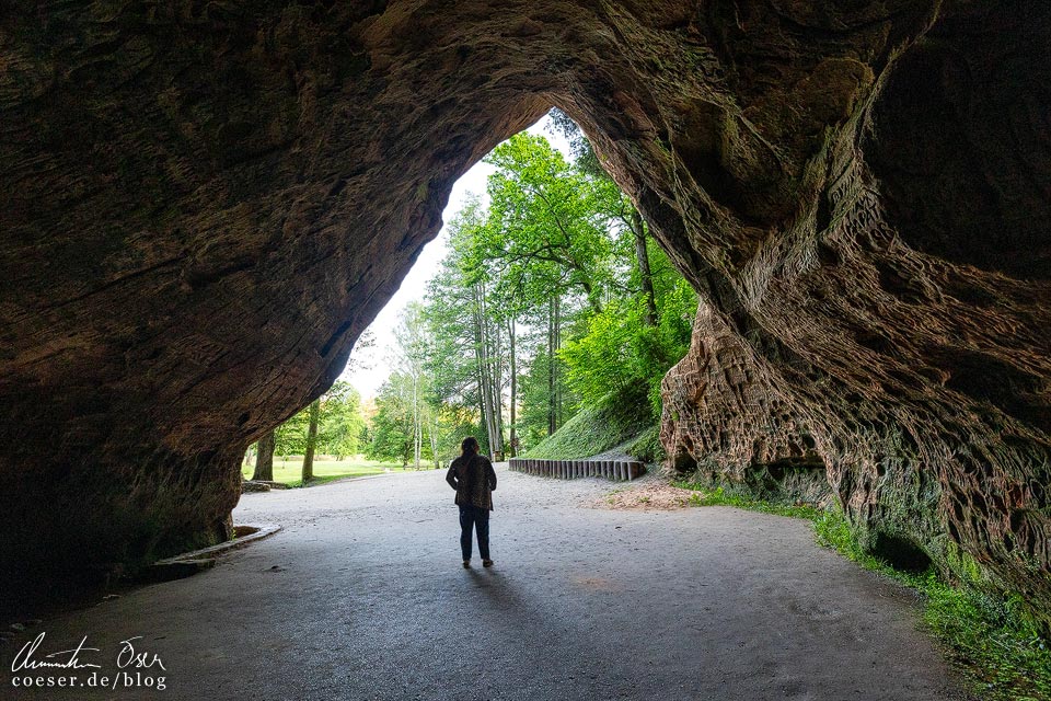 Innenansicht der Gutmannshöhle in Sigulda, Lettland