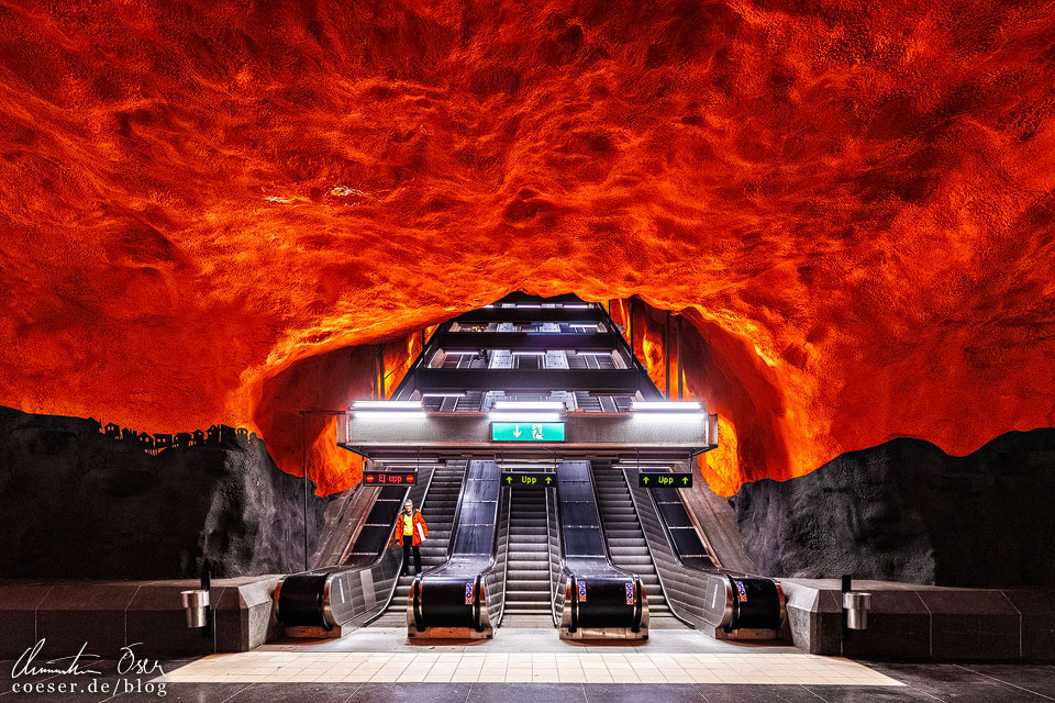 Moderne Kunst in der Metro-Station Solna Centrum in Stockholm, Schweden