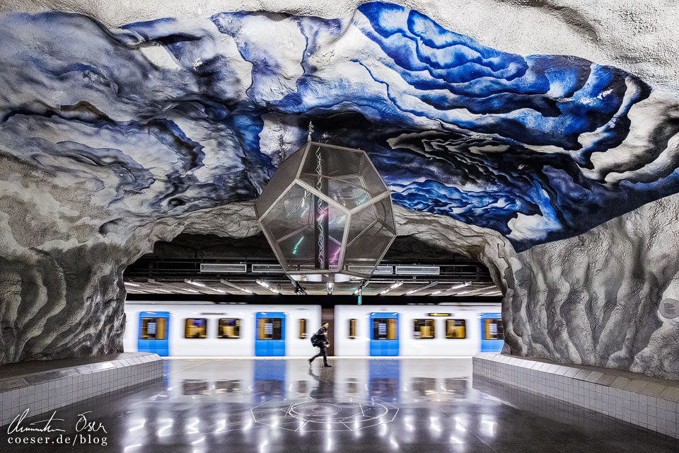 Moderne Kunst in der Metro-Station Tekniska högskolan in Stockholm, Schweden