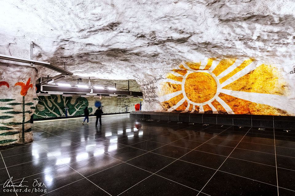 Moderne Kunst in der Metro-Station Tensta in Stockholm, Schweden