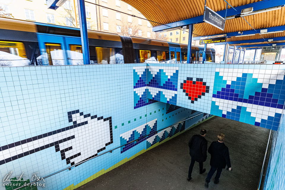 Moderne Kunst in der Metro-Station Thorildsplan in Stockholm, Schweden