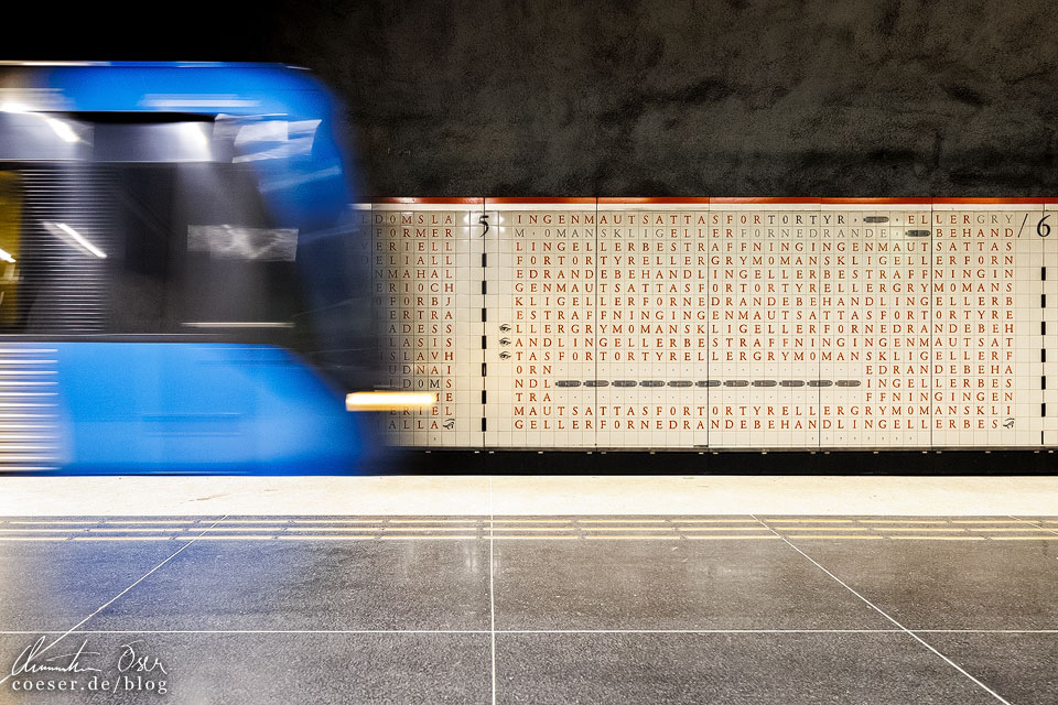 Moderne Kunst in der Metro-Station Universitetet in Stockholm, Schweden