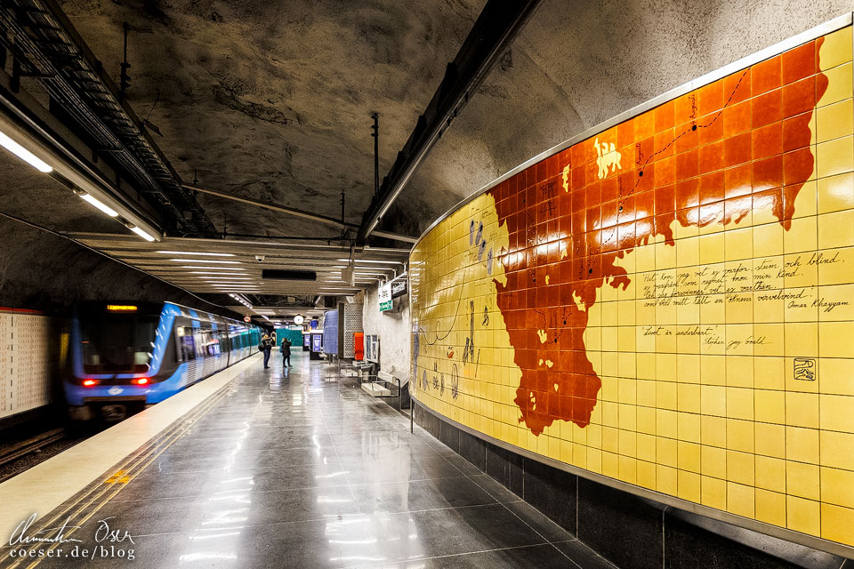 Moderne Kunst in der Metro-Station Universitetet in Stockholm, Schweden