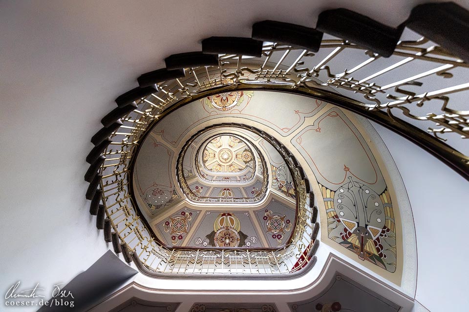 Treppenhaus im Jugendstilzentrum in Riga, Lettland
