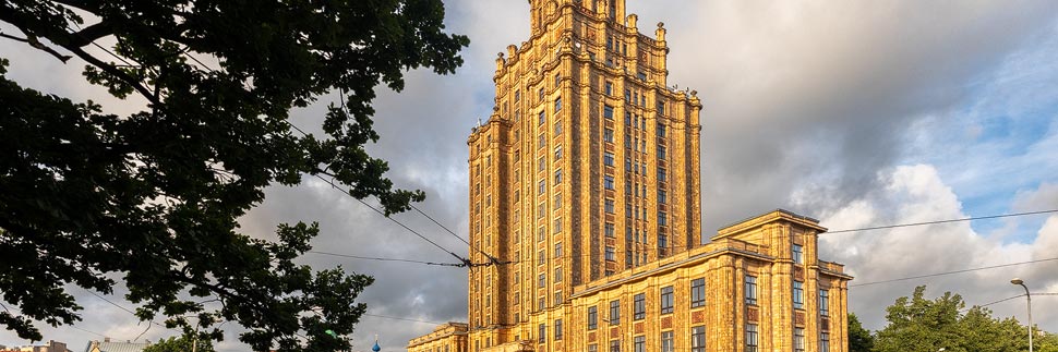 Gebäude der Lettischen Akademie der Wissenschaften im Zuckerbäckerstil in Riga, Lettland