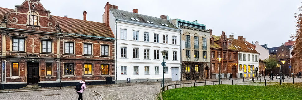 Historische Gebäude in der Altstadt von Lund, Schweden