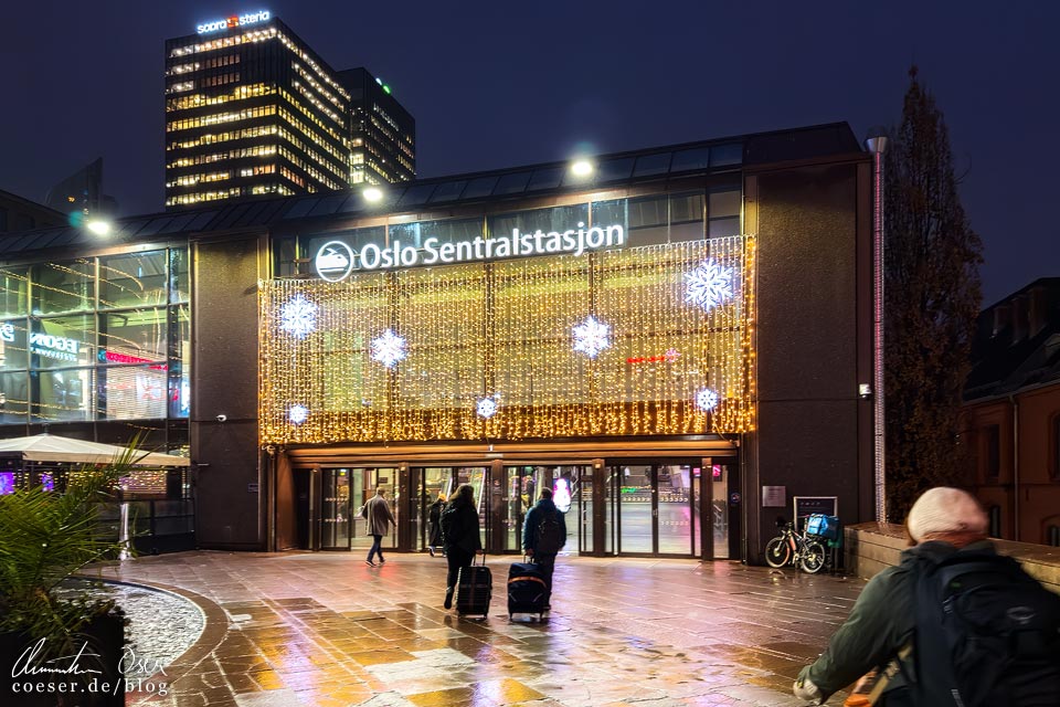 Außenansicht des Hauptbahnhofs Oslo in Norwegen