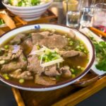 Pho Bo im vietnamesischen Restaurant Madame Pho in Derry, Nordirland
