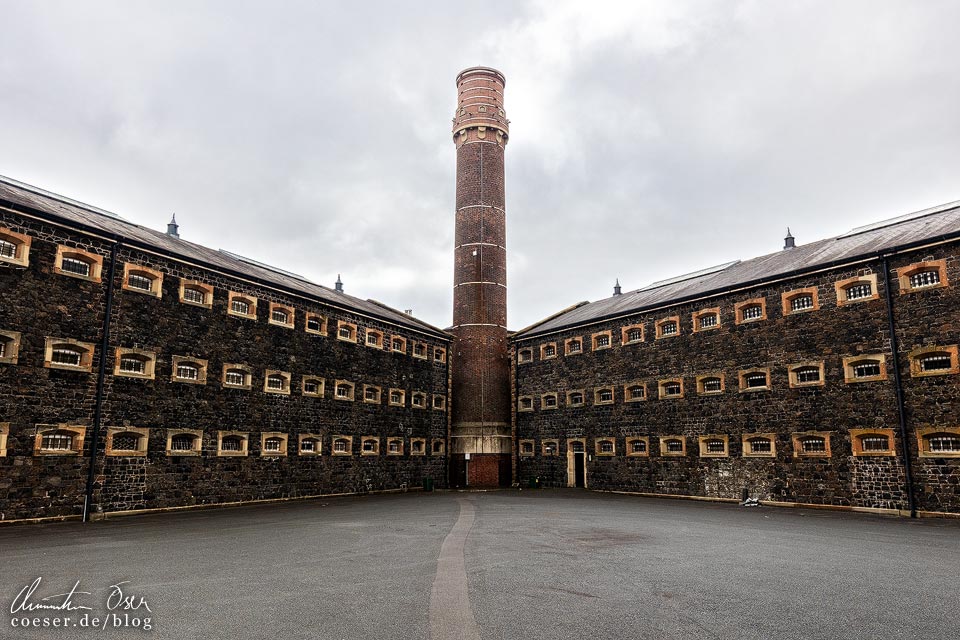Innenhof des ehemaligen Gefängnisses Crumlin Road Gaol in Belfast