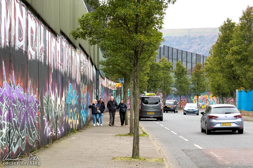 Peace Wall (Friedensmauer) in Belfast, Nordirland