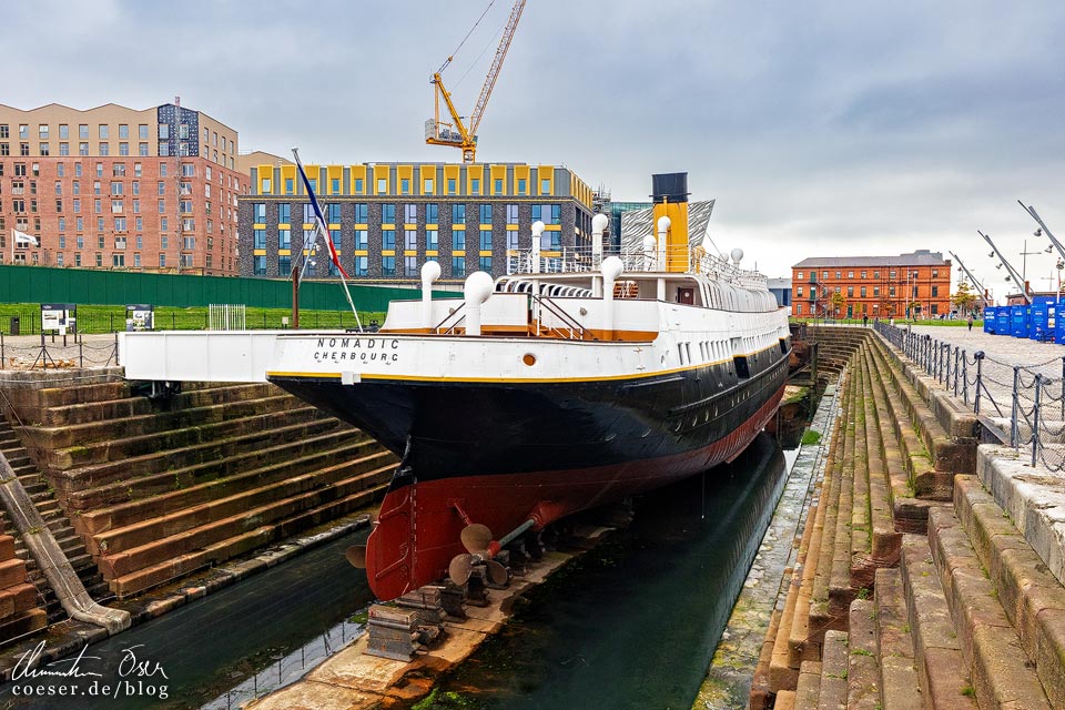 SS Nomadic, Schwesterschiff der RMS Titanic vor dem Titanic Belfast Museum