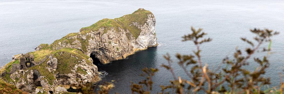 Kinbane Castle an der Causeway Coastal Route, Nordirland