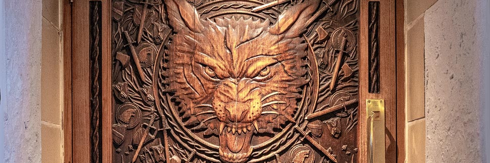 Detail einer Game of Thrones Tür (Journey of Doors) an der Causeway Coastal Route, Nordirland