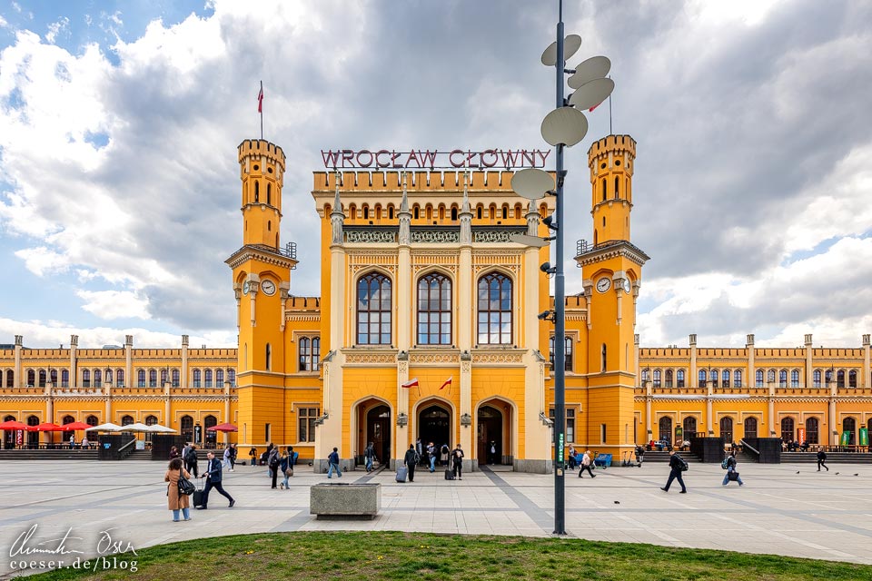 Außenansicht des Hauptbahnhof Wrocław Glowny (Breslau), Polen