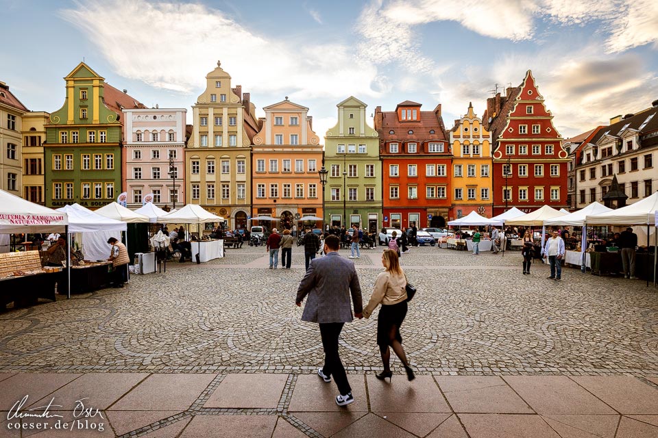 Historische Häuserzeile auf dem Plac Solny (Salzmarkt) in Wrocław, Polen