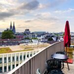 Ausblick auf den Kölner Dom vom Restaurant NENI im 25hours Hotel Köln The Circle