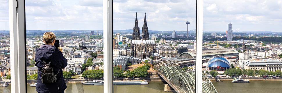 Aussicht auf den Kölner Dom vom Hochhaus KölnTriangle