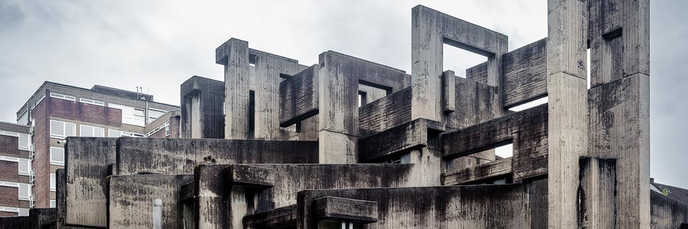 Die brutalistische Architektur der Kirche Hl. Johannes XXIII. in Köln