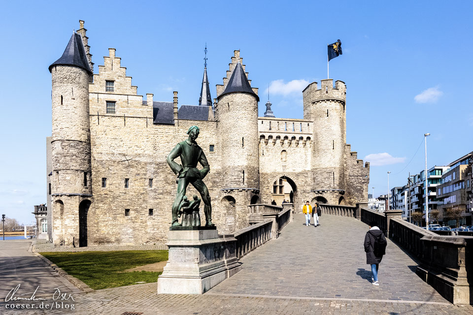Außenansicht der Burg Het Steen in Antwerpen