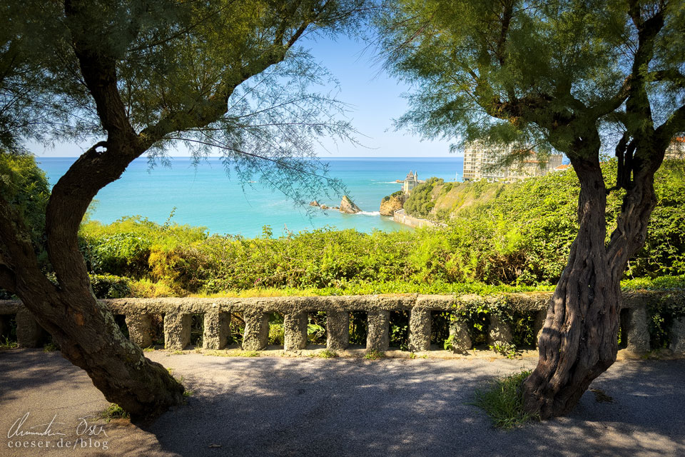 Küstenlandschaft in Biarritz mit Blick auf das Meer