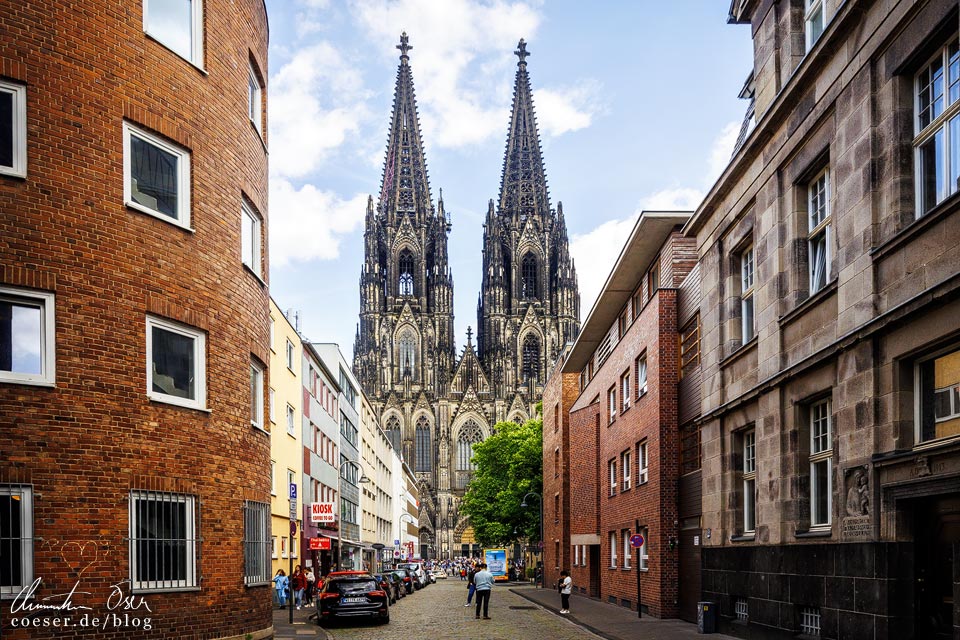 Blick vom Aussichtspunkt Burgmauer auf den Kölner Dom